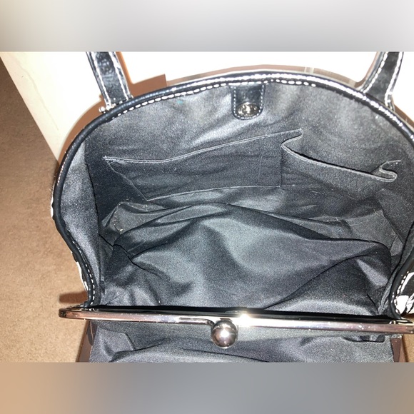 Gorgeous Coach Bag - Picture 12 of 16